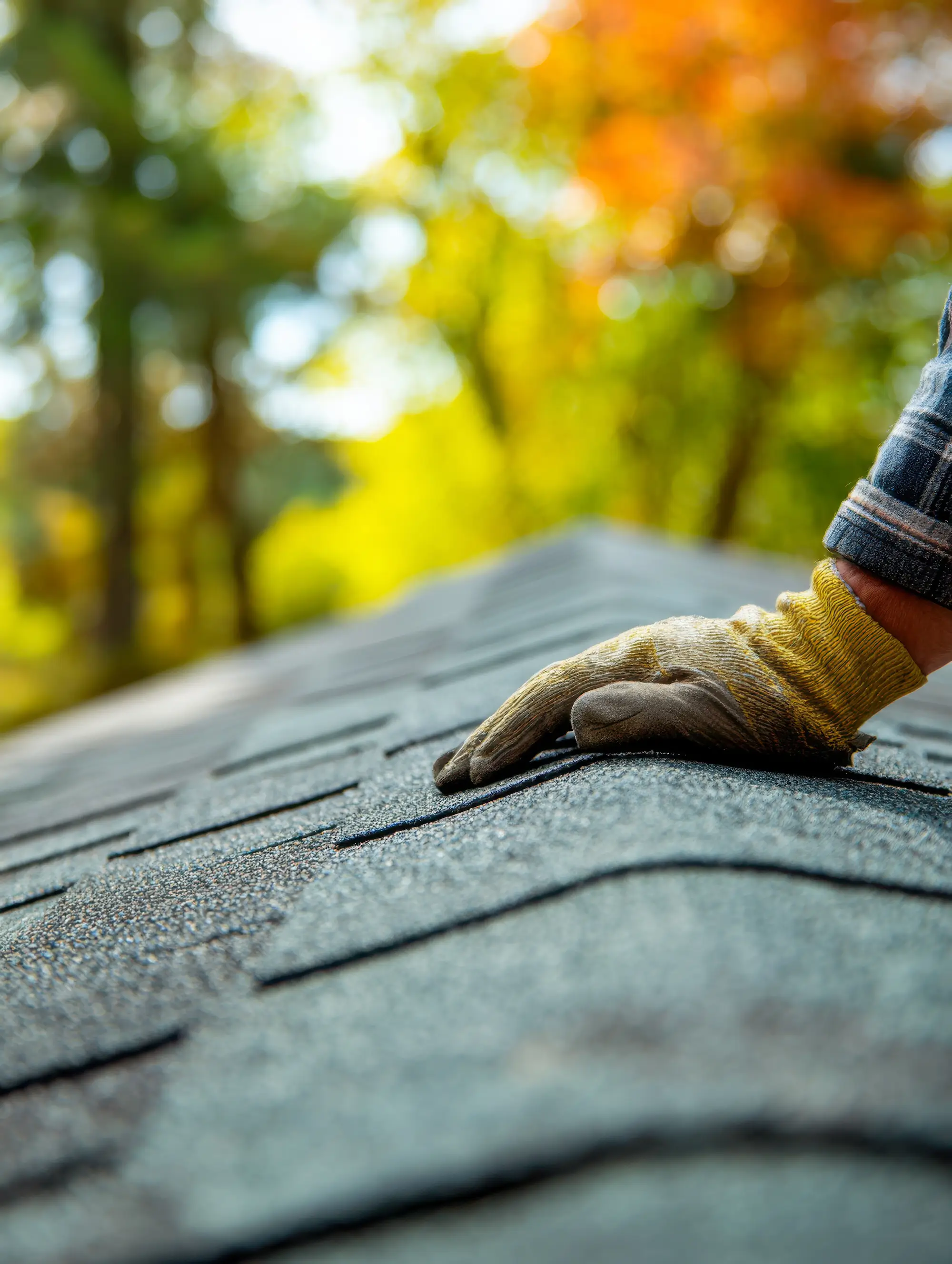 Dakwerkzaamheden aan een woning in de omgeving van Bennekom